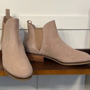 COLE HAAN LAINA BOOTIE SIZE 7